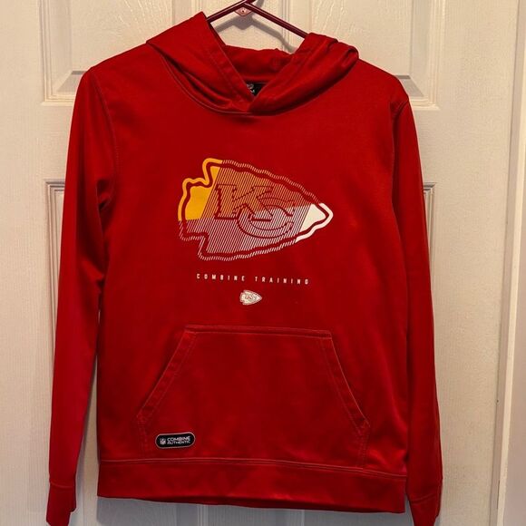 NFL Kansas City Chiefs New Era Red Combine Authentic Watson Pullover Hoodie - Picture 3 of 8